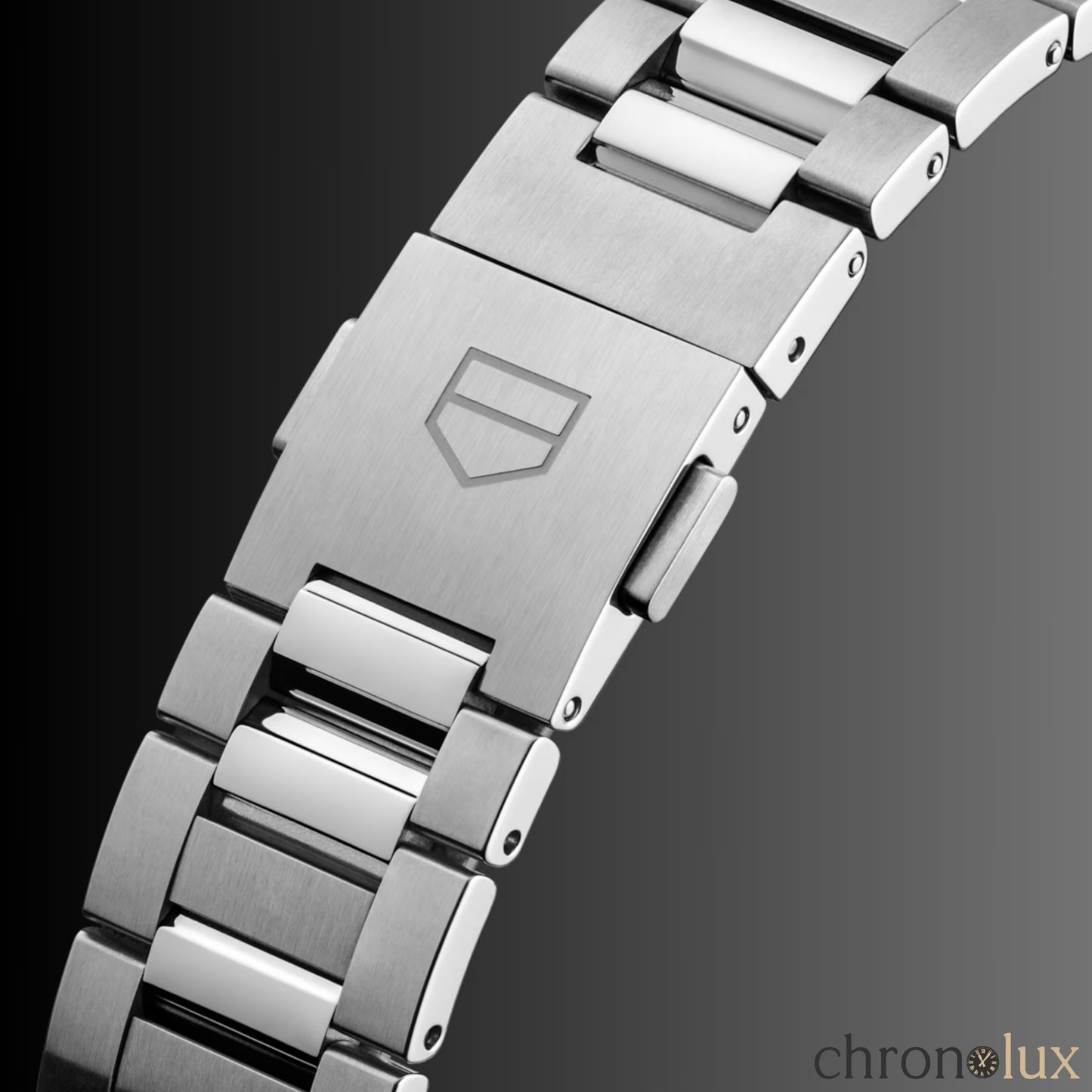 TAG HEUER CARRERA DATE - GREEN