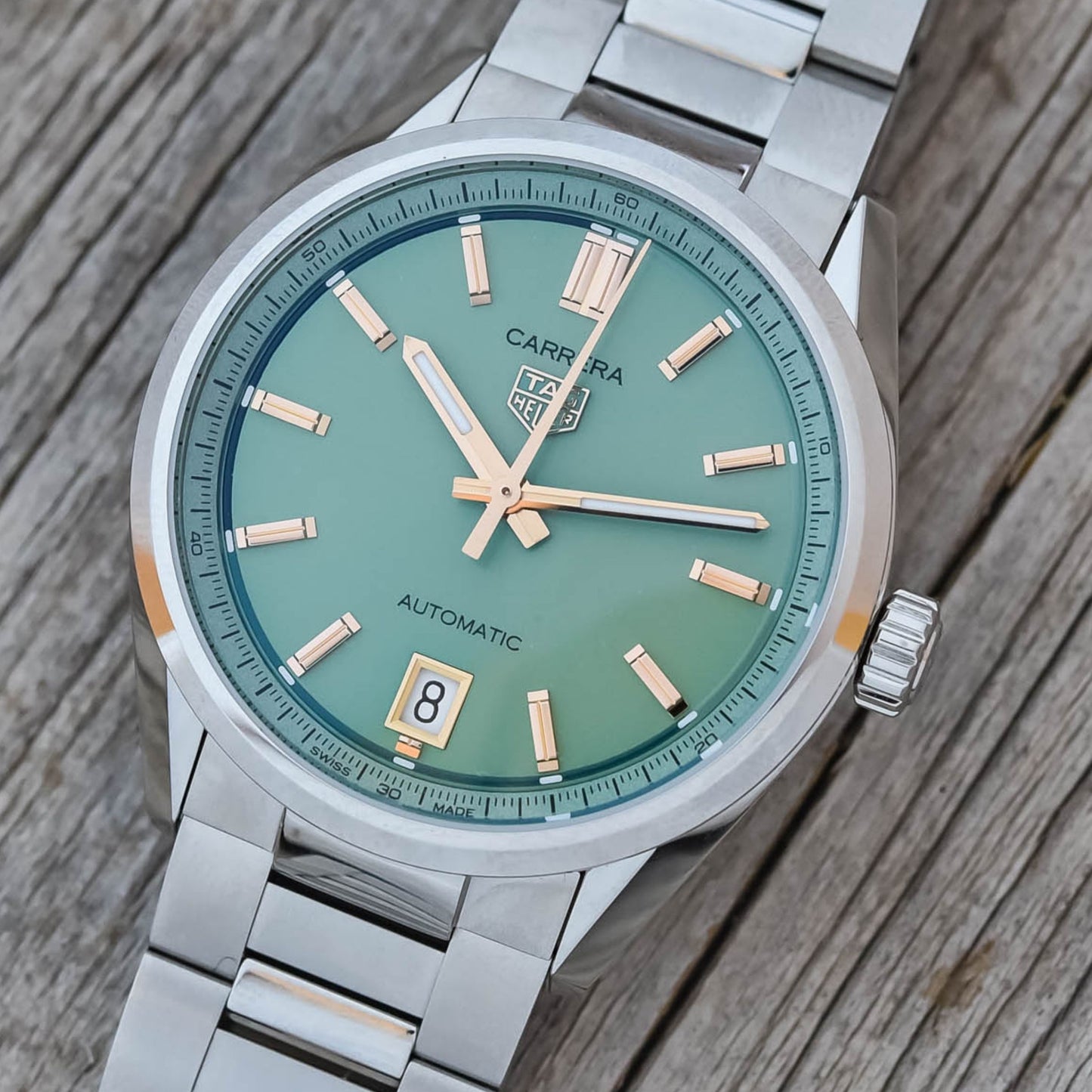 TAG HEUER CARRERA DATE - GREEN