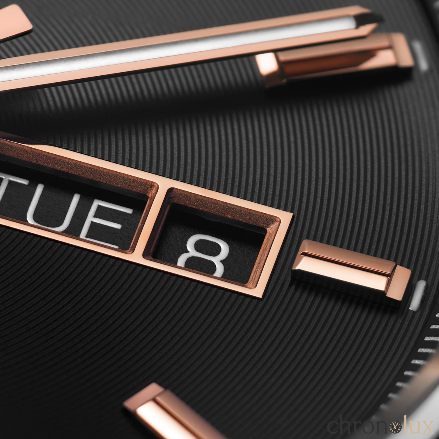 TAG HEUER CARRERA DAY DATE - BLACK/GOLD