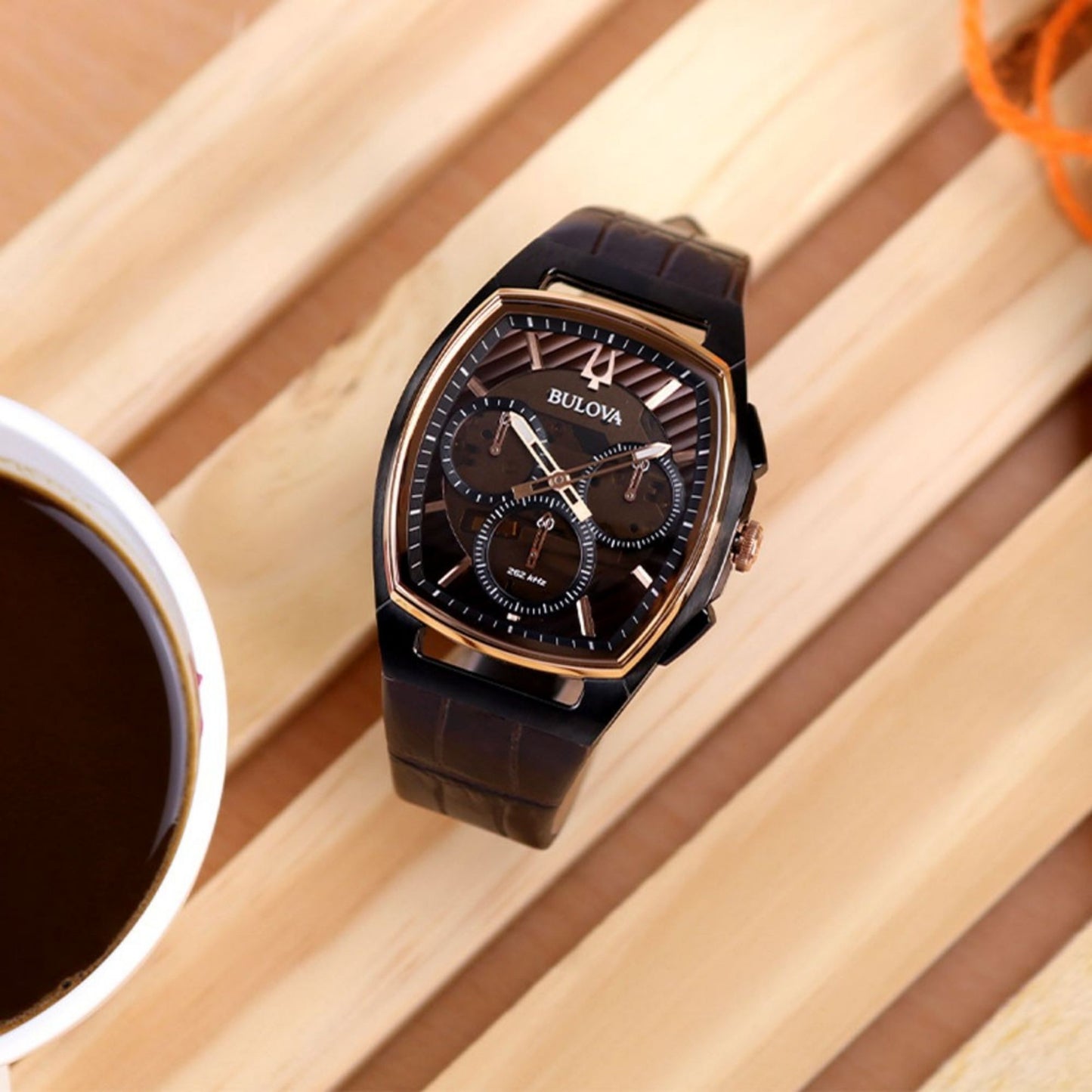 BULOVA CURV - BROWN