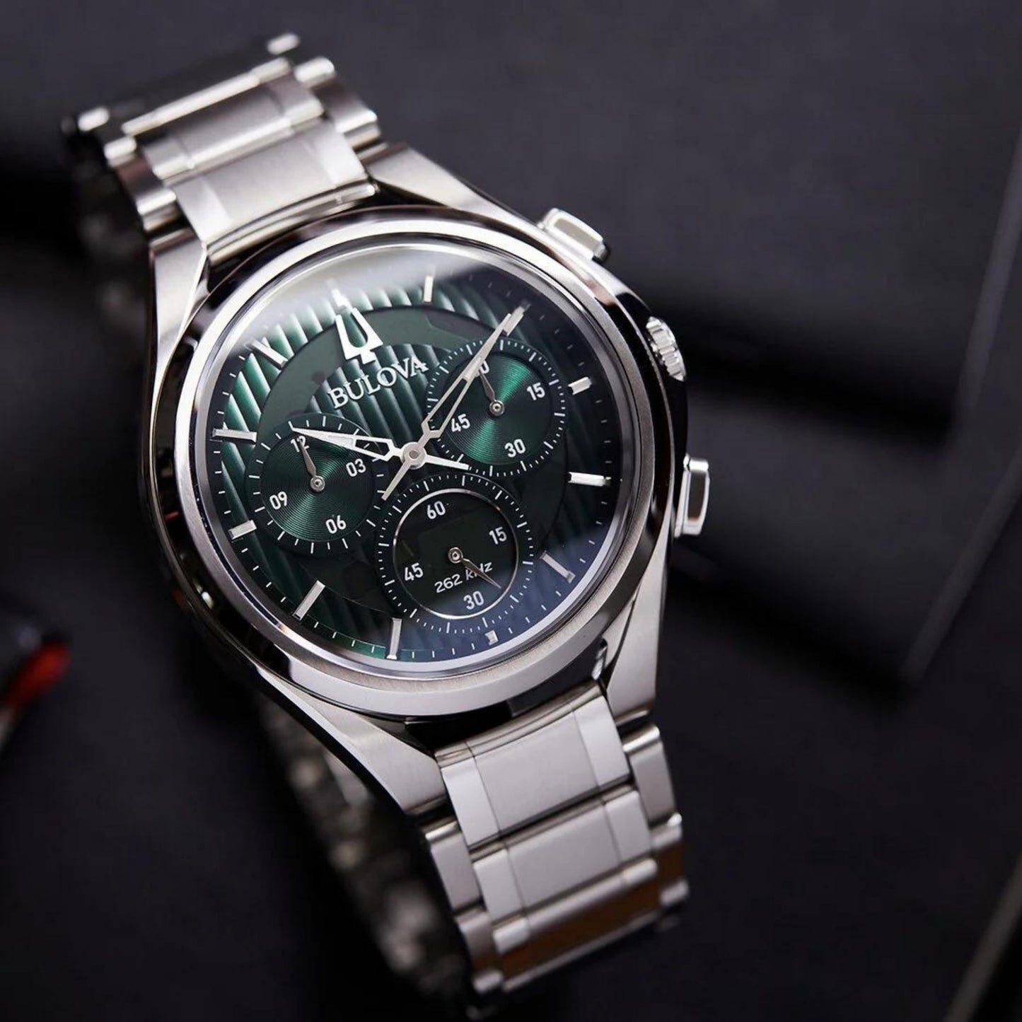 BULOVA CURV - GREEN